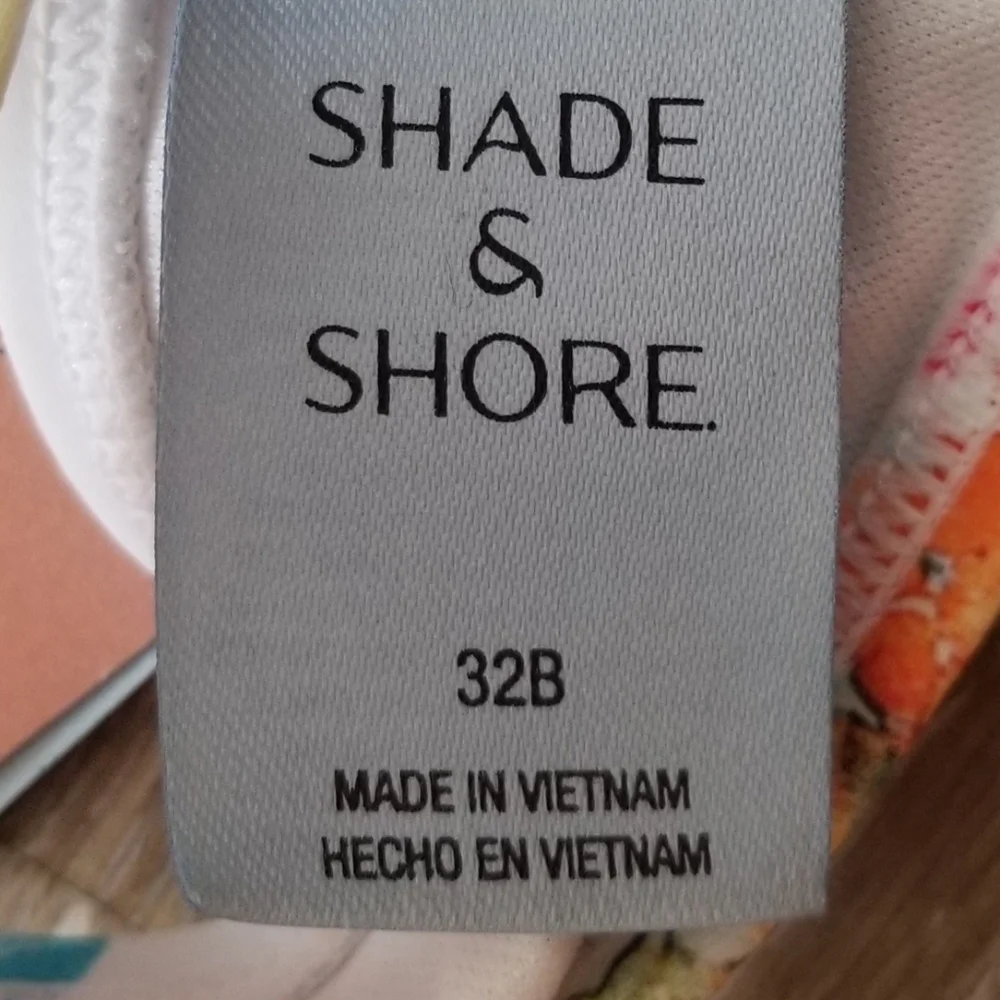 NWT Shade & Shore Mediterranean Graphic Bikini Top Size 32B